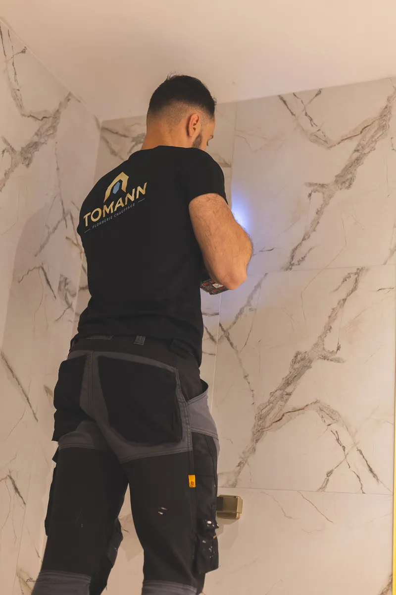 Pose carrelage marbre salle de bain — TOMANN Vendée